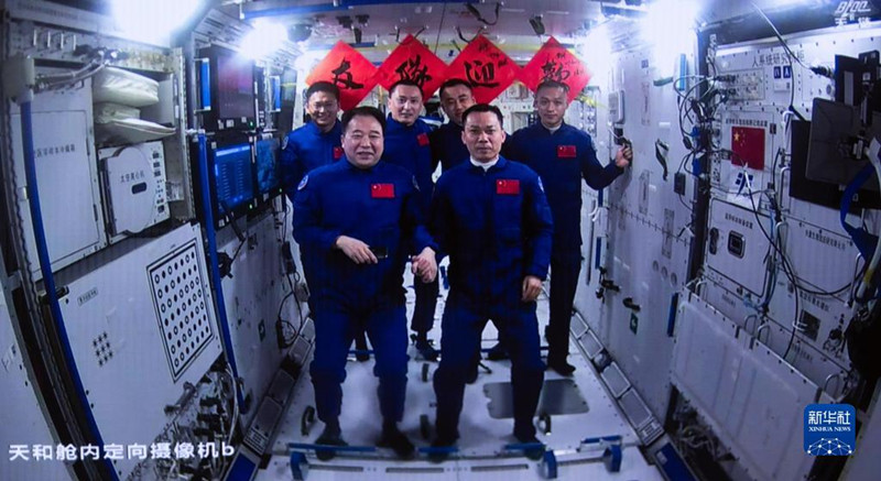 神舟十七号3名航天员顺利进驻中国...