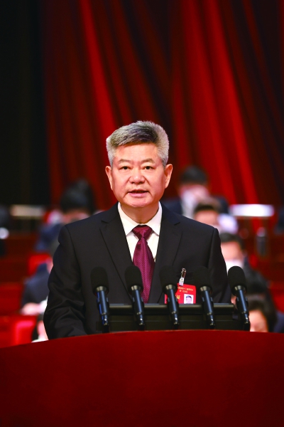 赵一德赵刚等到会祝贺 徐新荣作报告